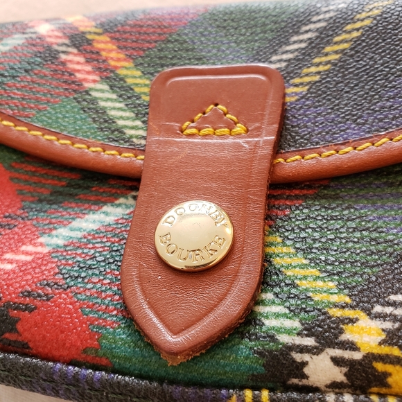 Dooney and Bourke Tartan plaid pattern small Pouch - Picture 2 of 9